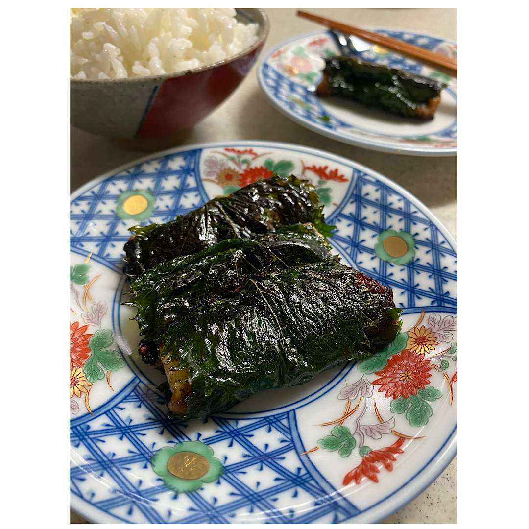 甘味噌生姜のやまと大葉巻き