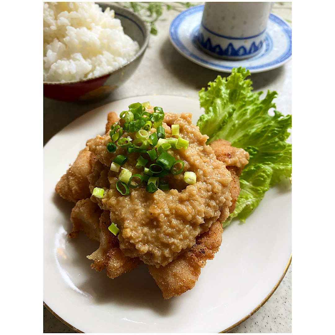 カラっと多古米粉唐揚げピーナツソースがけ