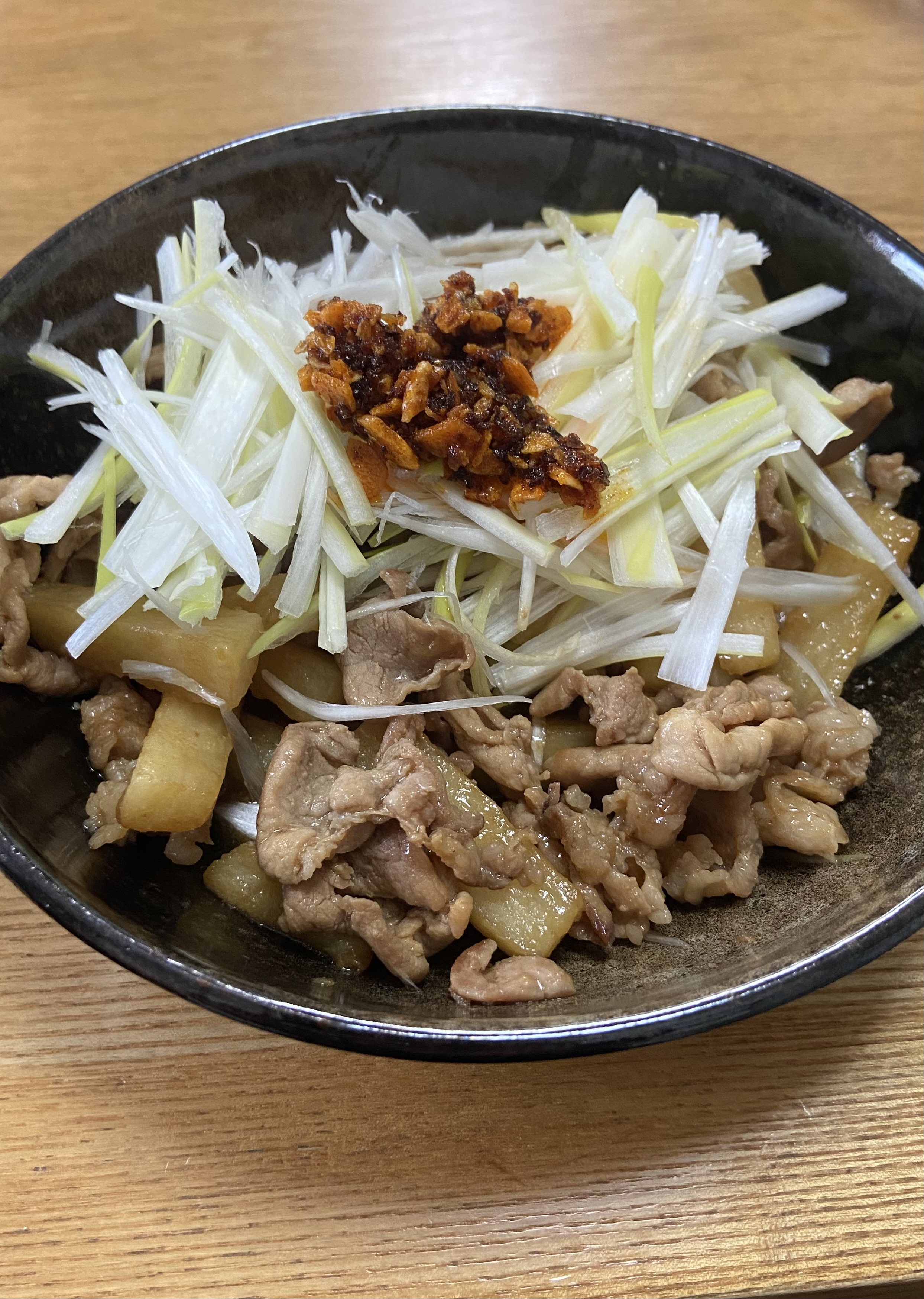 簡単！豚こまと長芋炒め白髪ネギのせ