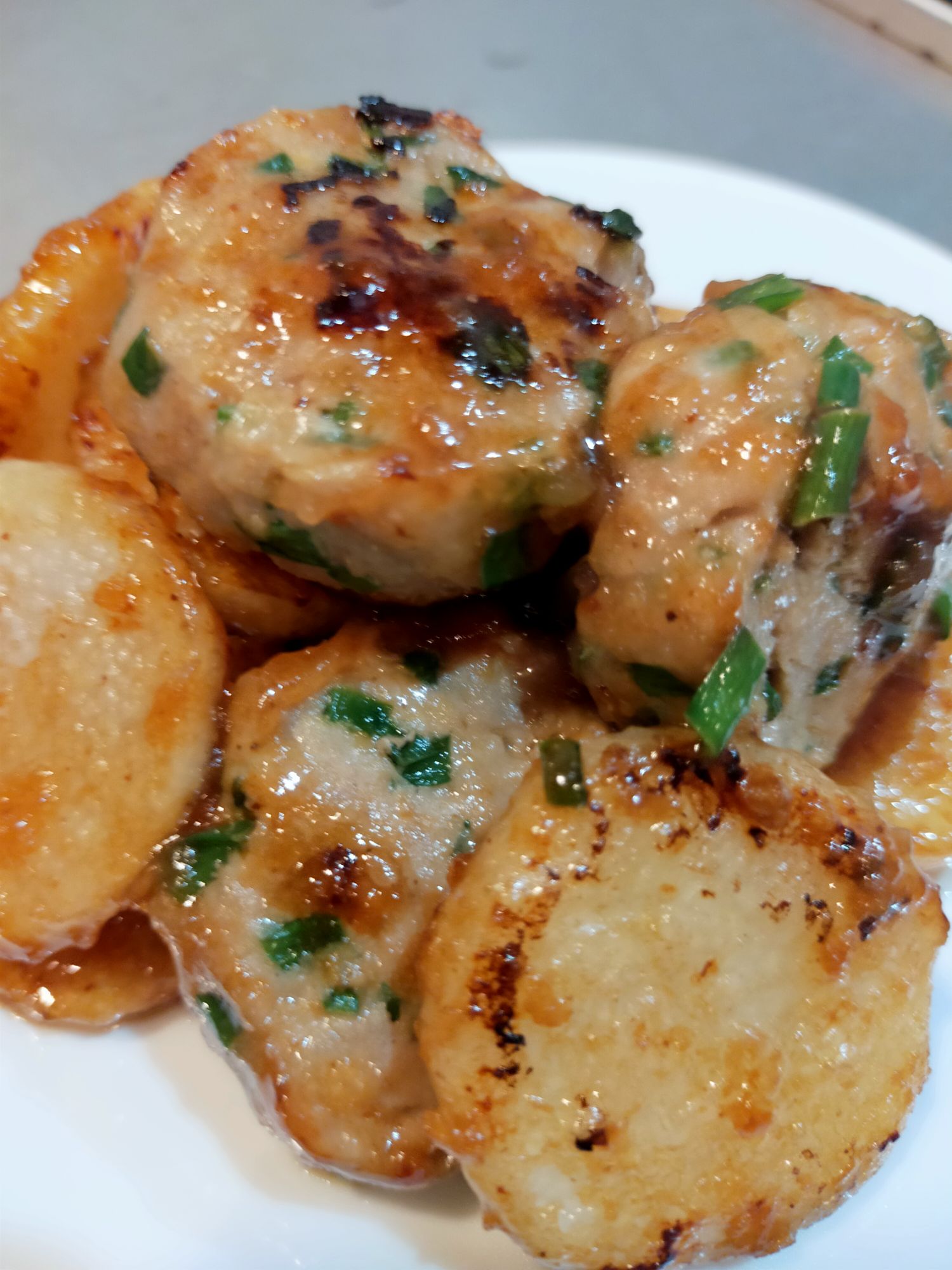 ほっこり大和芋とニラバーグの照り焼き