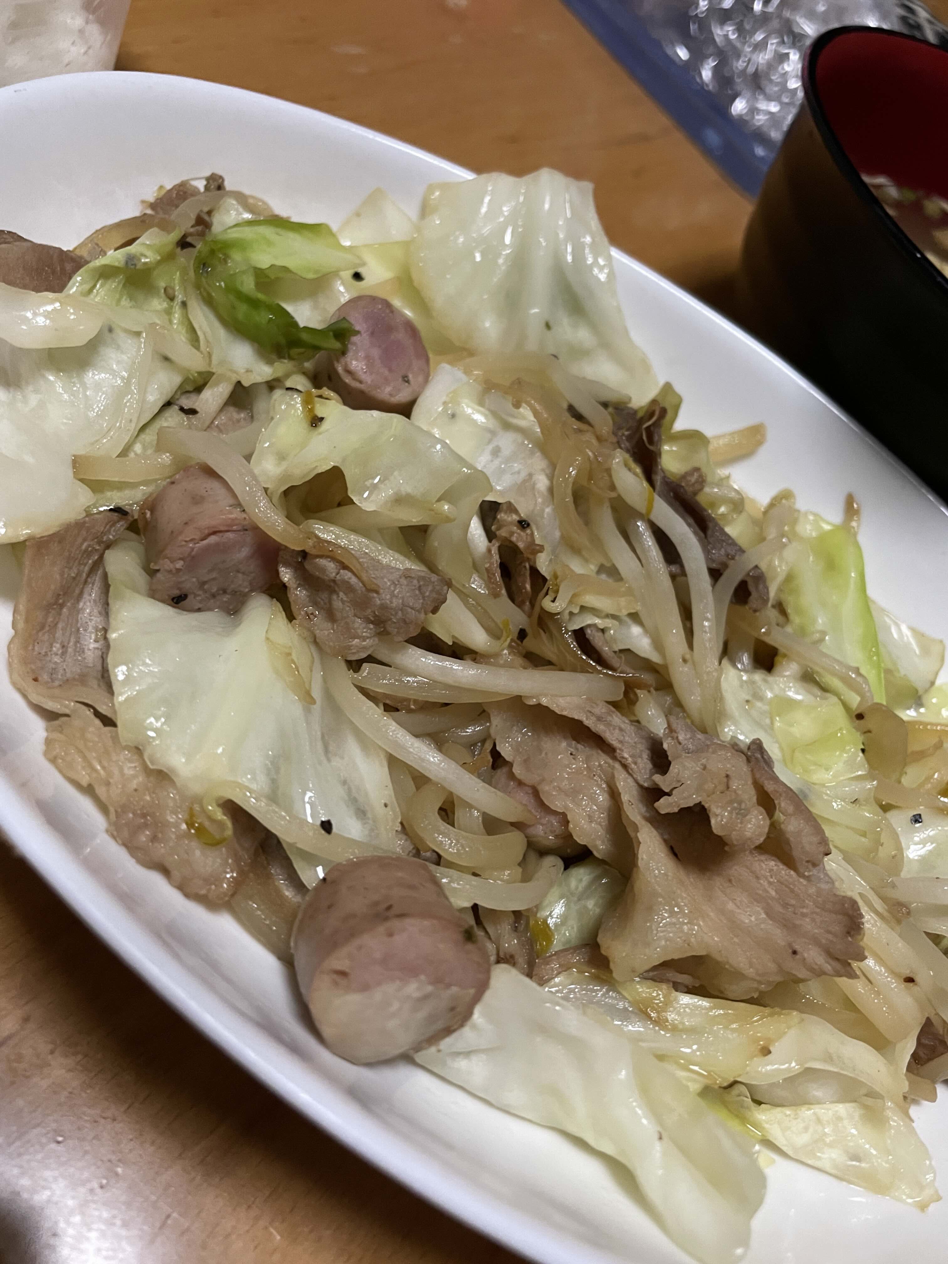 冷蔵庫の余り物炒め