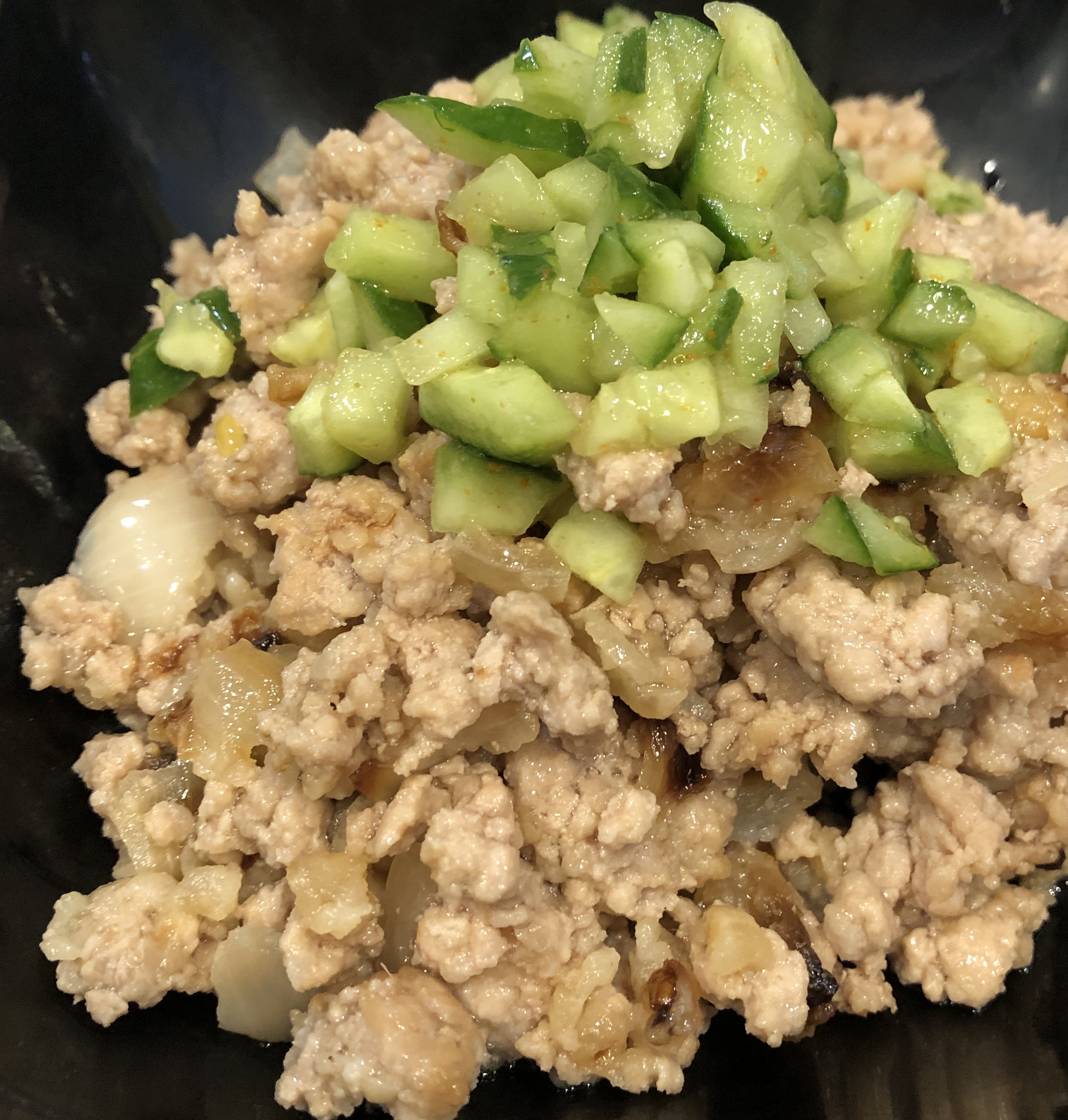 ひき肉と玉ねぎwithきゅうりタレ