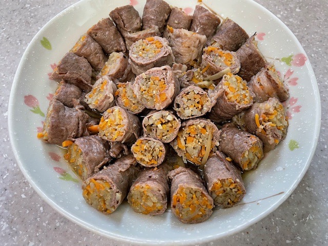 きんぴらごぼうの甘辛牛肉巻