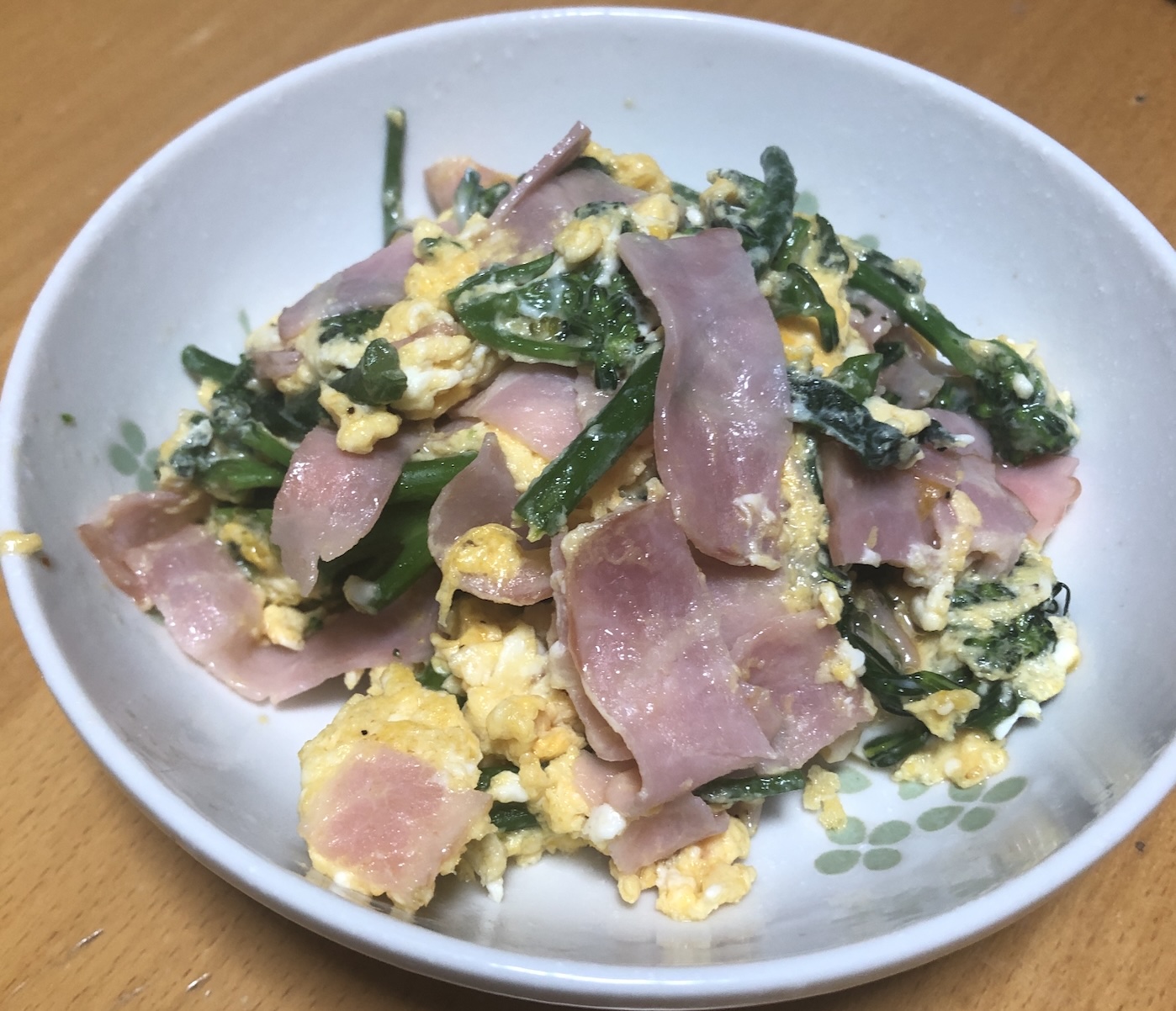 ニラ玉ベーコン