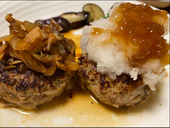 レンコンバーグときのこソース